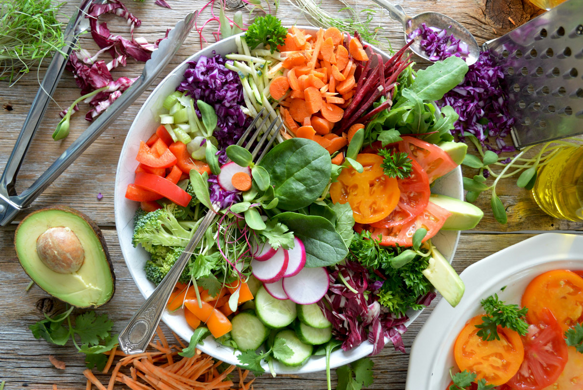 12 видов салатных листьев: в какие блюда их добавлять и с какими продуктами сочетать